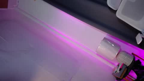 luna  online show from October 28, 10:27 am