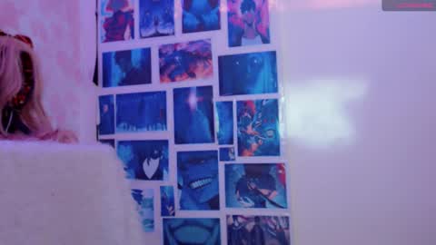 lala Moon online show from October 29, 8:20 pm