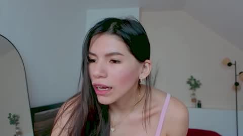 lalasexfr online show from November 17, 11:46 am