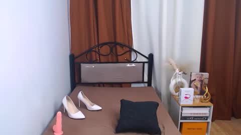 lalexi porsild online show from October 27, 6:41 pm