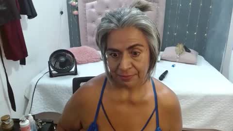 lalisha online show from October 31, 1:50 am