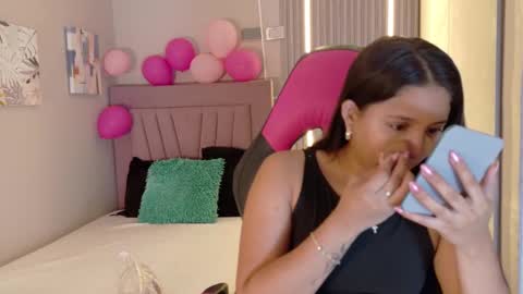 Laura online show from November 19, 12:26 pm