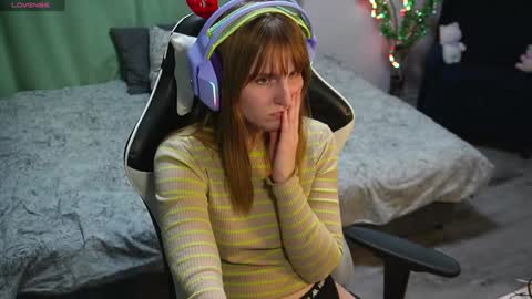 Kay online show from December 9, 3:54 pm