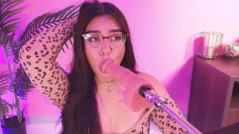 LANA online show from April 8, 4:59 am