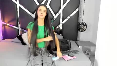 lana_rhoaades online show from June 25, 11:48 am