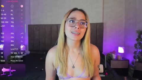 Lana online show from December 2, 5:26 am