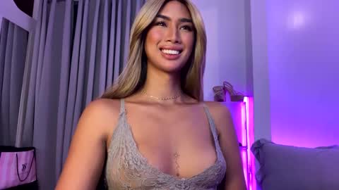 Lana online show from March 7, 4:56 am