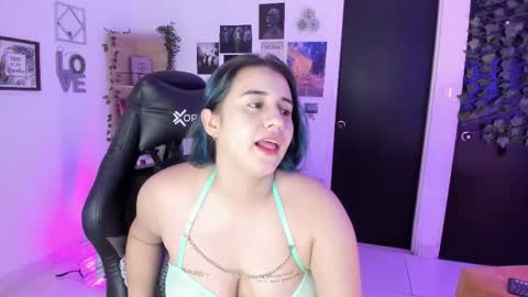 lanaherondale_ online show from November 29, 9:17 am