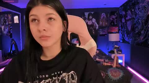 L A N A  online show from December 14, 11:27 am