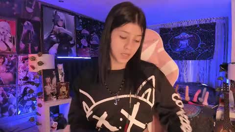 L A N A  online show from March 9, 10:08 pm