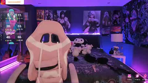 L A N A  online show from September 12, 8:11 pm