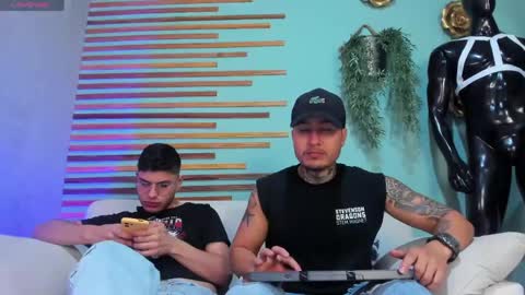 Lance  Max  online show from April 14, 1:20 am