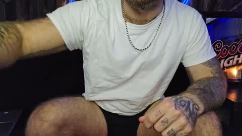 Snapshot of lancehardwood222 chatting on February 26, 1:36 am LANCE online show from February 26, 1:36 am