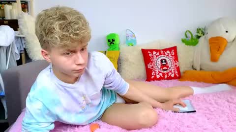 Lanny online show from April 25, 6:59 am