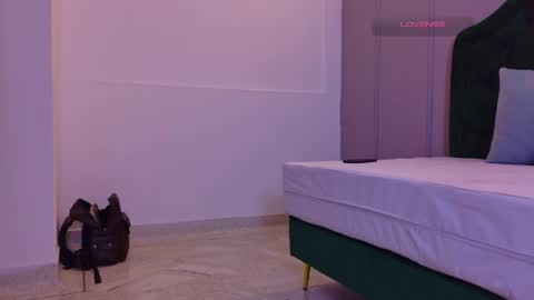 LANEMUGLER online show from April 18, 7:07 pm