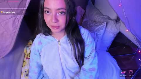 laraa rouss  online show from December 3, 4:02 am