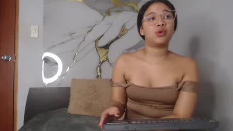 laralmanza online show from June 15, 1:14 pm