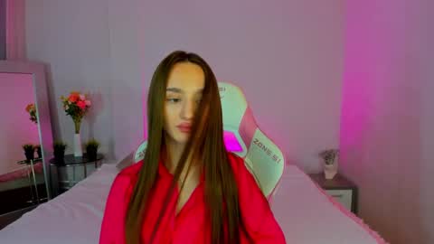 MY NAME IS LILY online show from February 11, 11:09 am