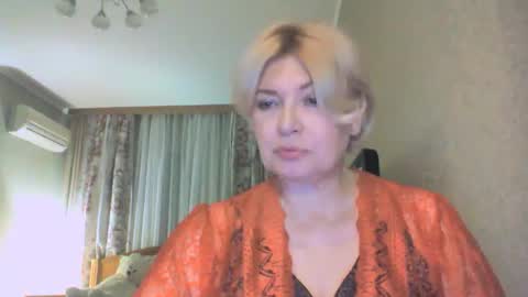 laramrs online show from October 16, 4:50 pm