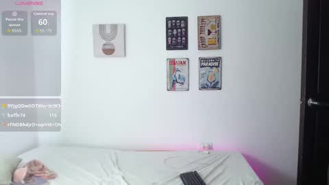 laramucci online show from September 11, 11:28 pm