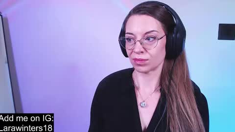 larawinters online show from January 16, 9:24 pm