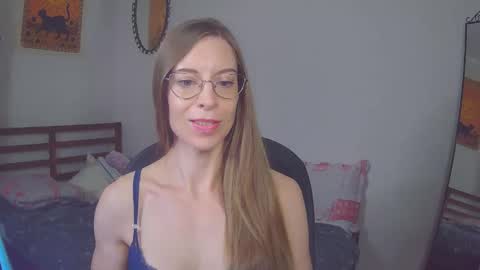 larawintersxxx online show from September 8, 8:52 pm