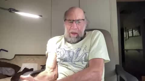 cris online show from December 22, 3:55 am