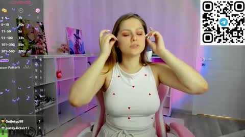 Snapshot of lasly_fox chatting on September 11, 1:18 am Leslie GTM2 Mon Tue Sat 0300am-1000am Thu and Sun 0900am-1600pm. online show from September 11, 1:18 am