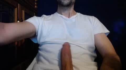 Snapshot of lastinline4 chatting on December 6, 1:57 am Lastinline4 online show from December 6, 1:57 am