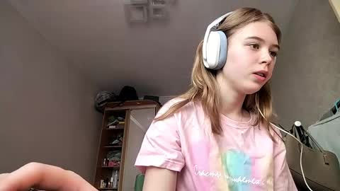 Linet online show from April 16, 8:03 am