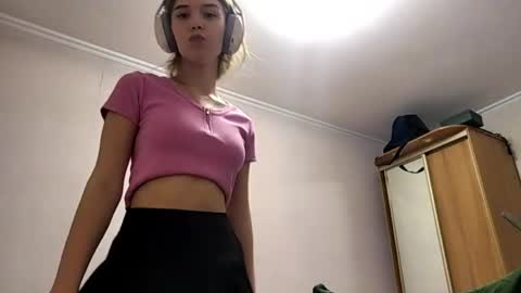 Linet online show from April 3, 1:51 pm