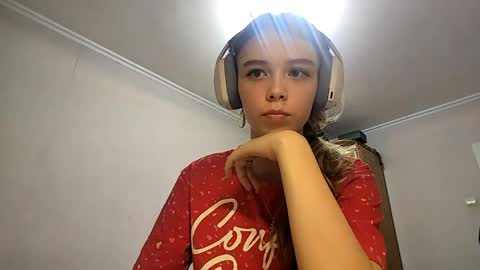 Linet online show from March 28, 10:16 am