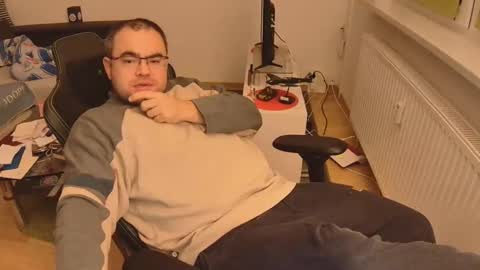 latexboy893 online show from November 23, 12:52 am