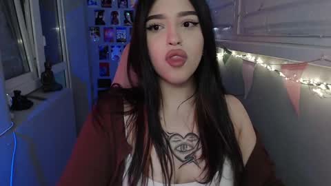 miiiiiiaaaa online show from March 4, 1:06 pm