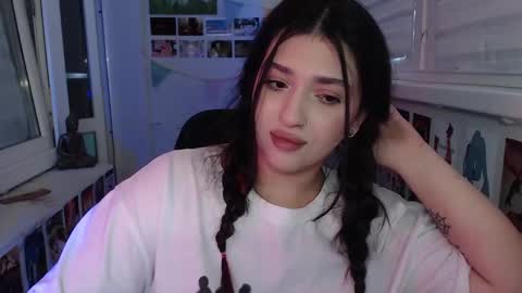 miiiiiiaaaa online show from February 13, 7:13 am