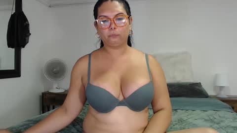 FLOR SALVAJE online show from October 15, 6:42 pm