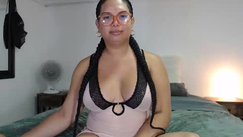 FLOR SALVAJE online show from October 12, 5:48 pm