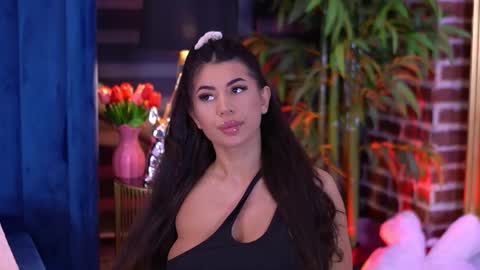 Latina online show from February 15, 7:01 pm