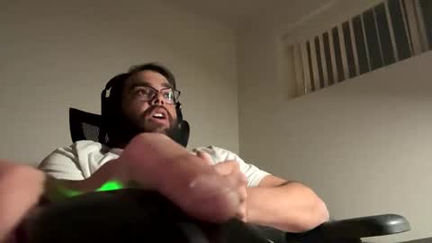 call me papi -- follow my twitter latinoc30 online show from January 13, 4:18 am