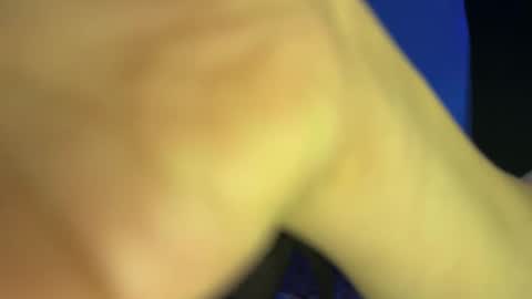 latinosadictosalsexo online show from April 16, 2:33 am