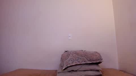 latinsecretfantasy online show from February 4, 8:02 pm