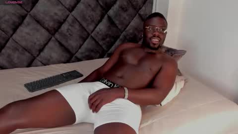 LEANDRO online show from September 9, 3:50 am