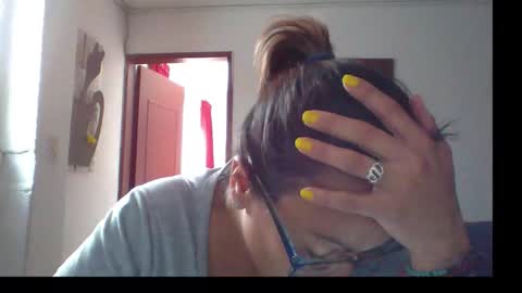 Laura online show from March 3, 6:26 pm