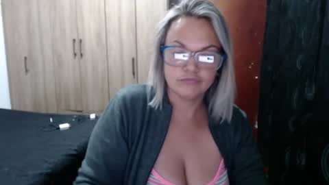 Laura online show from July 27, 2:42 am