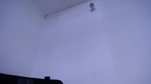 lau_24 online show from March 3, 8:43 pm