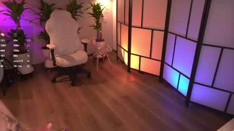 IG 1lau  1 X 1lau  1 online show from June 18, 11:21 pm
