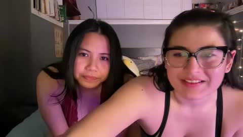 lau_mamacita online show from January 1, 12:21 am