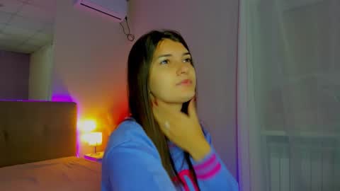 Laura online show from September 30, 5:29 am