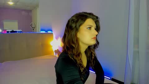 Laura online show from November 24, 5:50 am