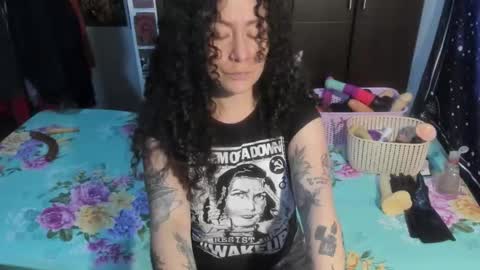  Wen  online show from February 4, 9:51 pm